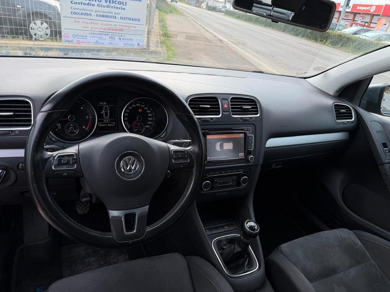 Volkswagen Golf 1.6 TDI diesel - 2011