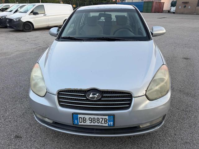 HYUNDAI Accent 1.4 4p. Active senza nessun lavoro da fare