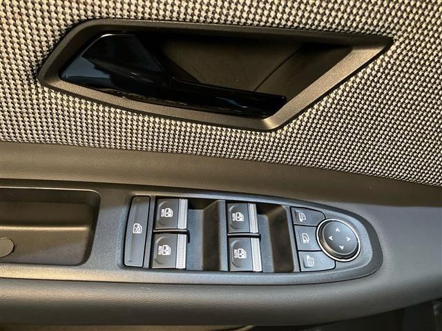 RENAULT Other Renault 4 E-Tech Iconic comfort range 150cv