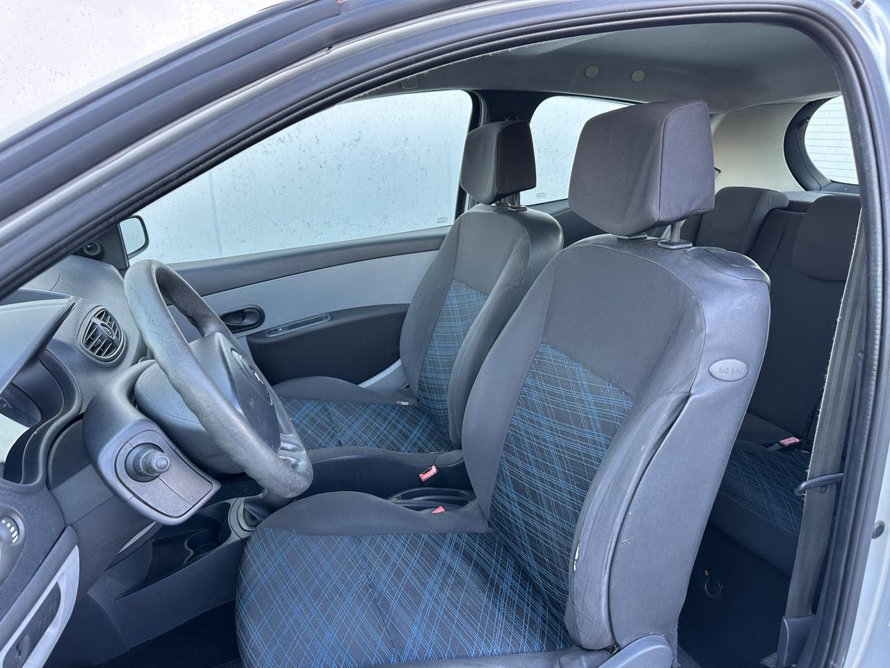 Renault Clio 1.2 16V 3 porte Neopatentati