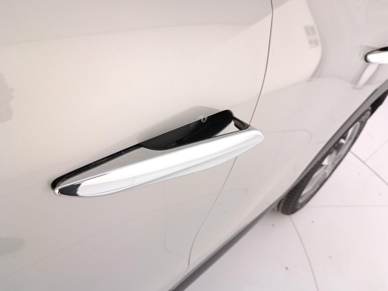 DS DS 3 Esprit de Voyage Puretech 130 cv automatico