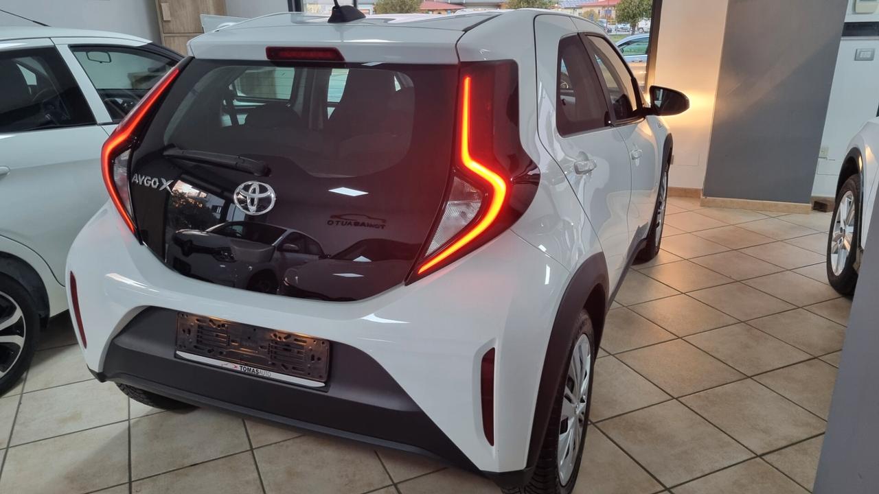 Toyota Aygo Connect 1.0 VVT-i 72 CV 5 porte x-play