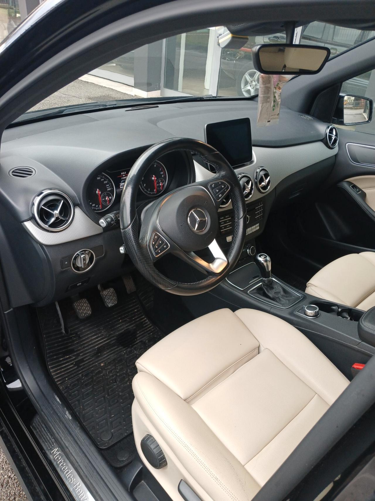Mercedes-benz B 200 Premium MODEL 2019