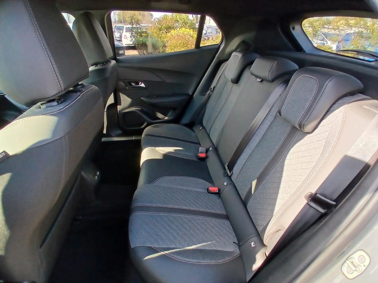 Peugeot 2008 Hybrid 145 e-DCS6 Allure