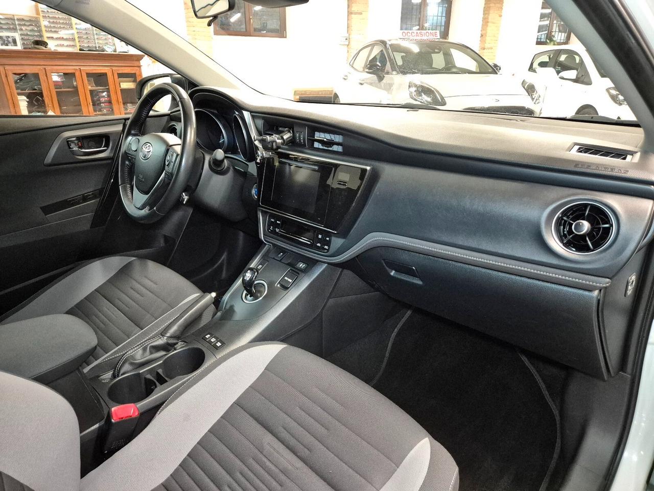 Toyota Auris 1.8 Hybrid Active