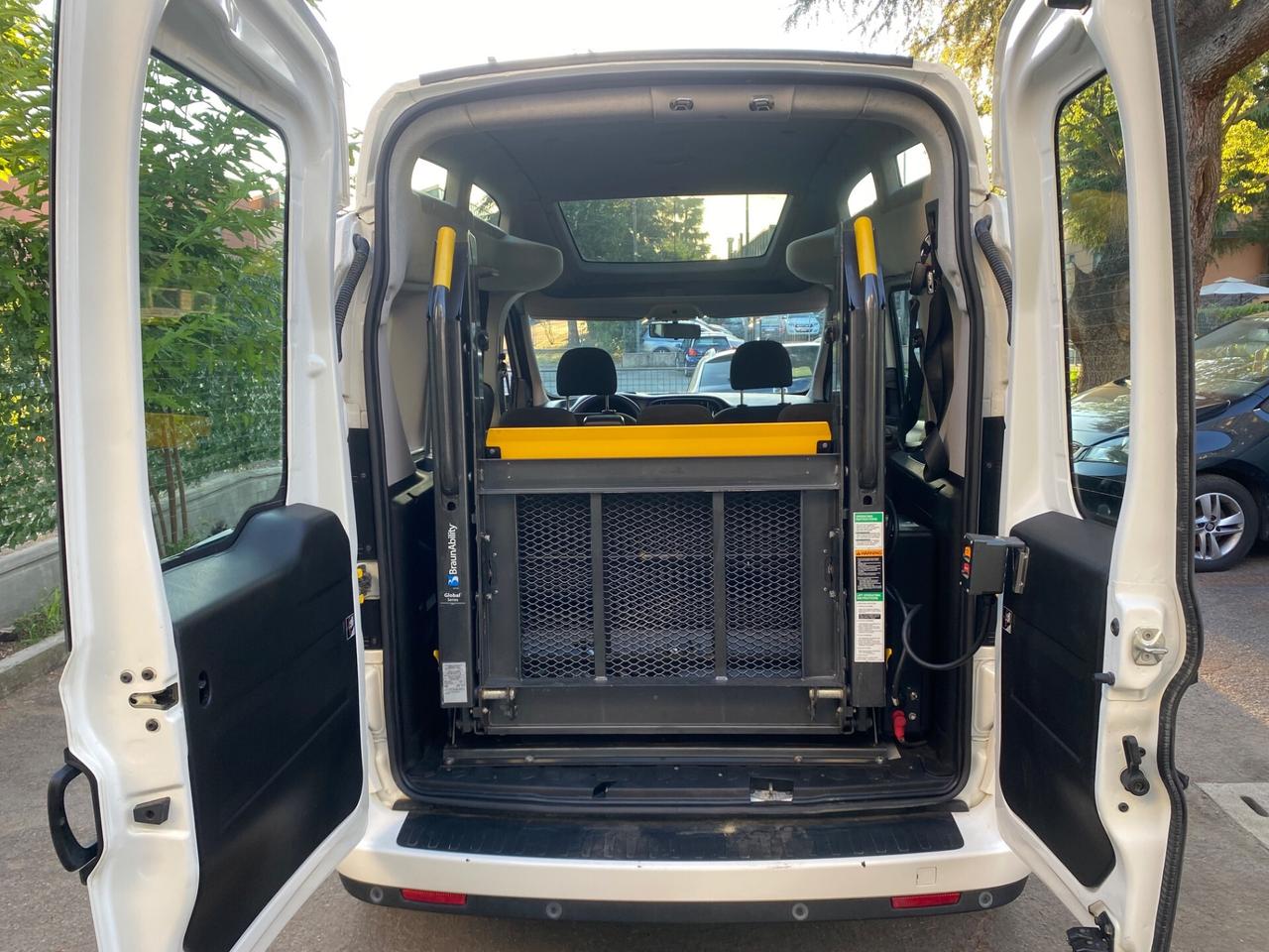 Fiat Doblo TRASPORTO DISABILI