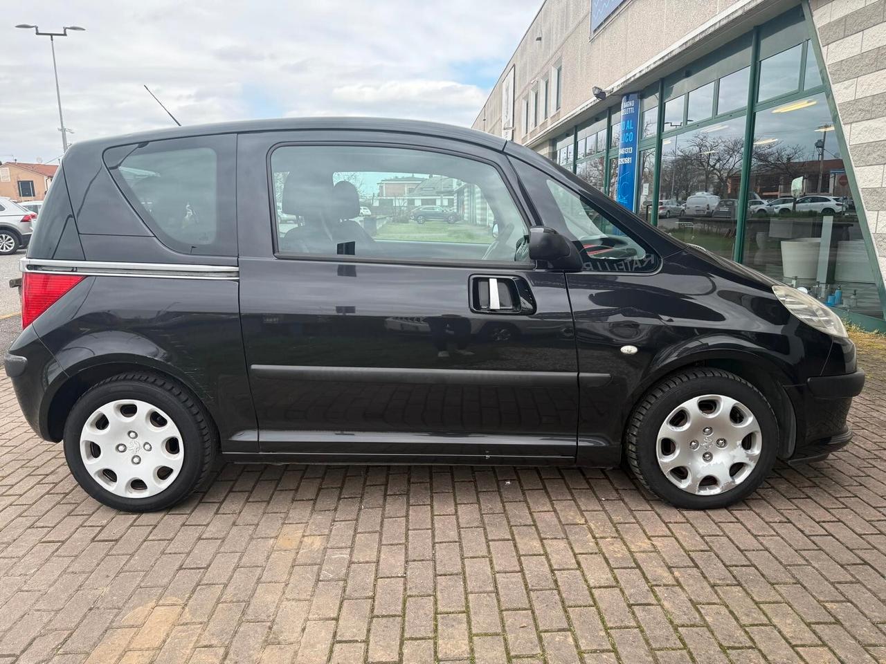 Peugeot 1007 1.4 HDi Happy