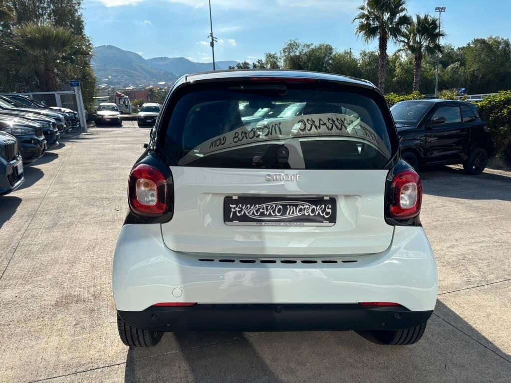 Smart ForTwo EQ cabrio Passion 2022/ solo 28.000 KM IVA ESPOSTA Tua a soli 139 Euro al mese