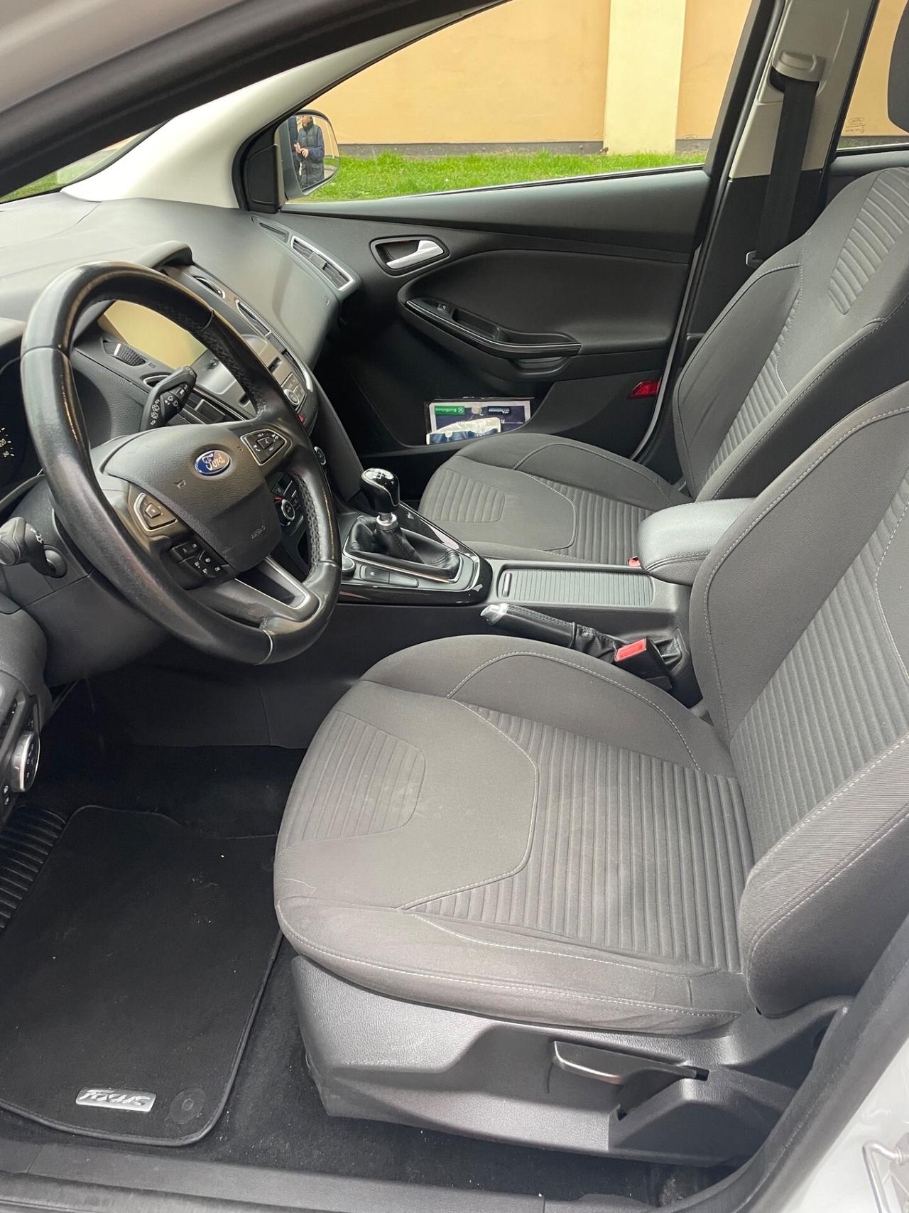 Ford Focus 1.5 TDCi Titanium garanzia 12 mesi