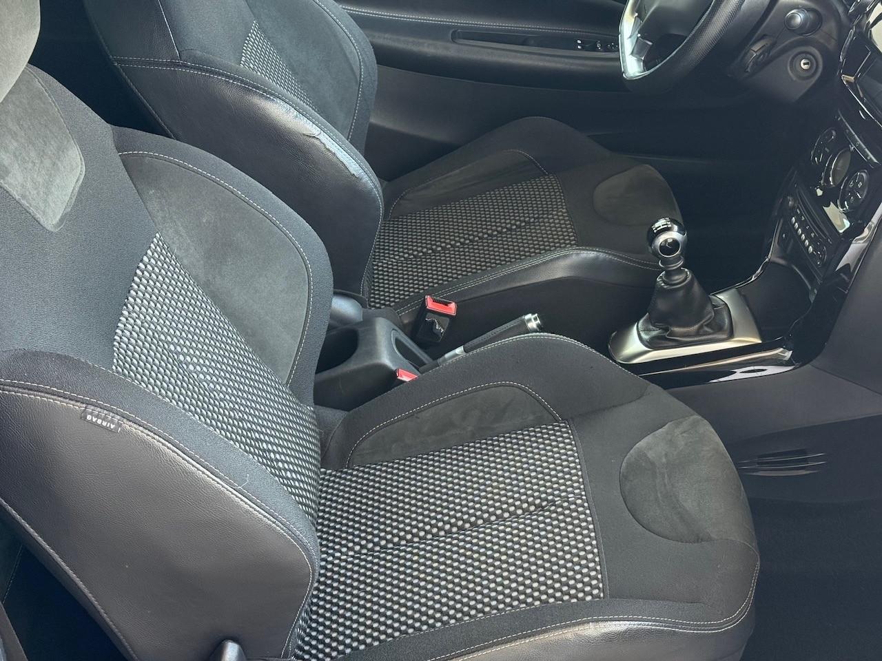 Ds DS3 DS 3 1.6 HDi 110 Just Black