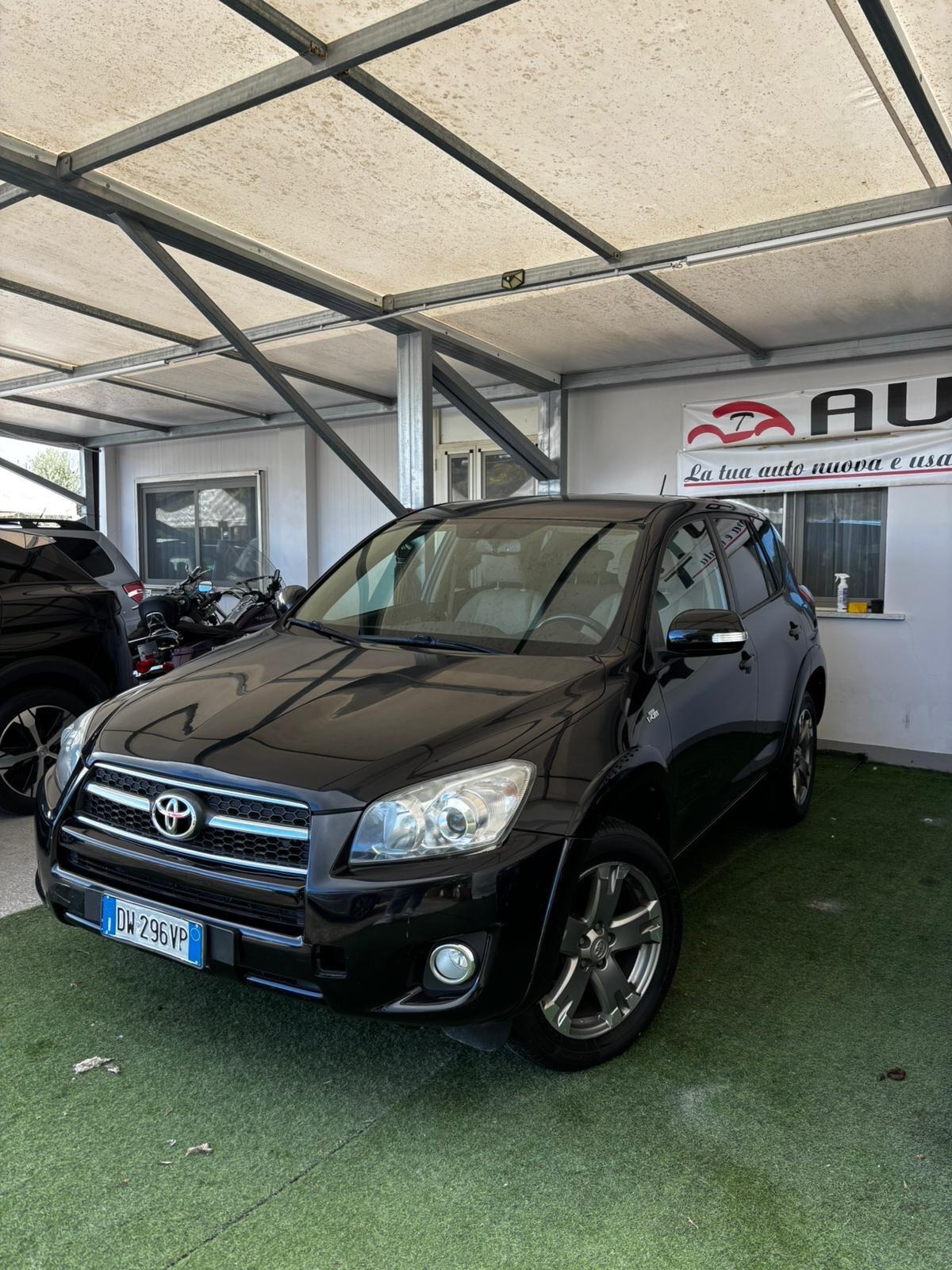 Toyota RAV4 Crossover 2.2 D-Cat A/T 150 CV Luxury