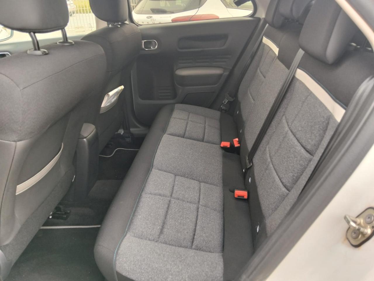 Citroen C4 Cactus BlueHDi 100 S&S Shine Pack