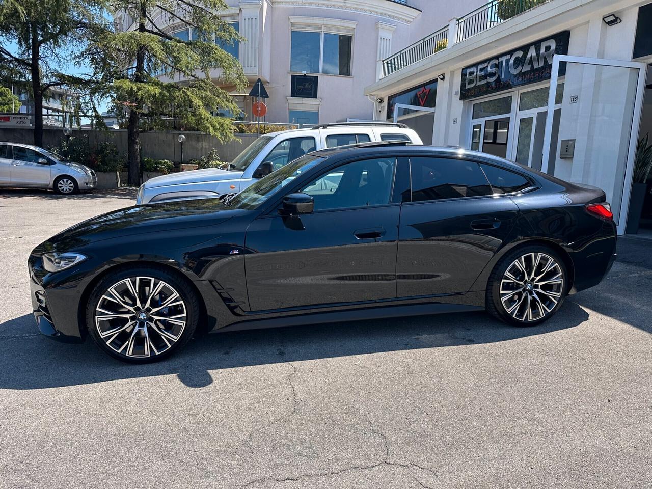 Bmw 420d xDrive Gran Coupé / M SPORT PRO + Sedili M-PERFORMANCE / TETTO / R20 / 360°