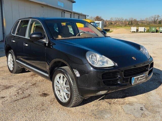 Porsche CAYENNE 3.2 V6 -UNI PRO -