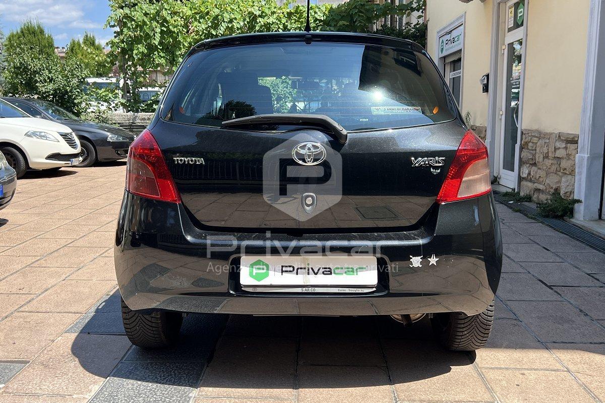 TOYOTA Yaris 1.0 5 porte Sol