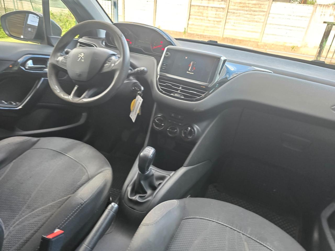 Peugeot 208 1.4 HDi 68 CV NEOP OK-2015