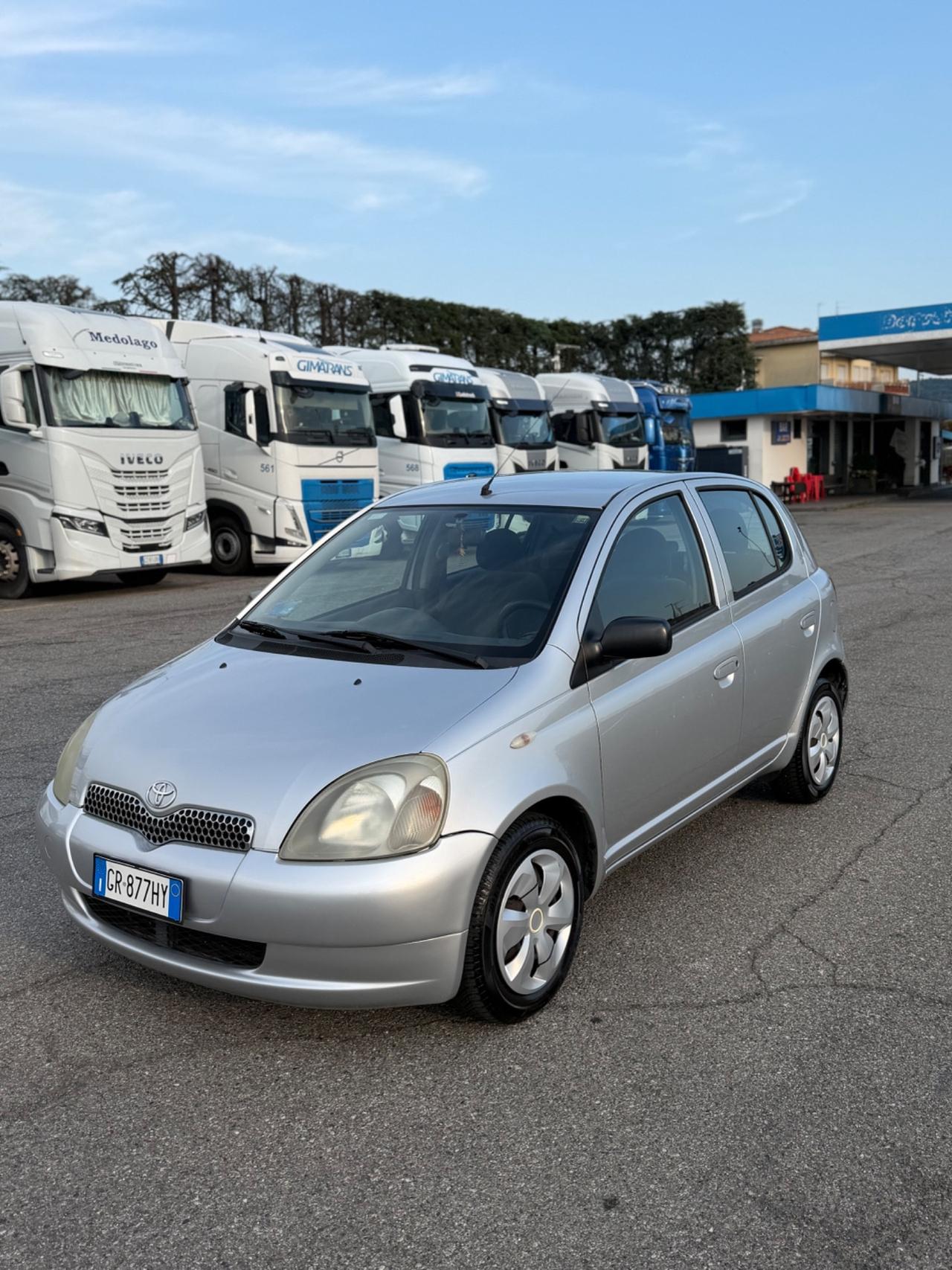Toyota Yaris 1.0i 16V cat 5 porte