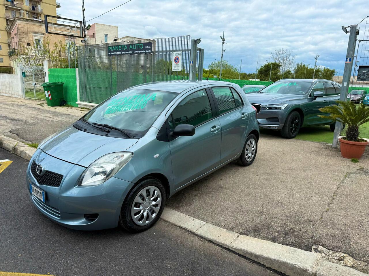 Toyota Yaris 1.0 5 porte