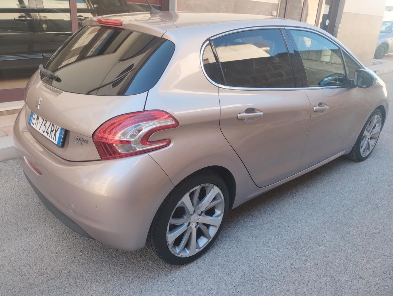 Peugeot 208 1.6 e-HDi 92 CV Stop&Start 5 porte Allure