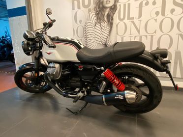 Moto Guzzi V7 IV 850 STONE TEN
