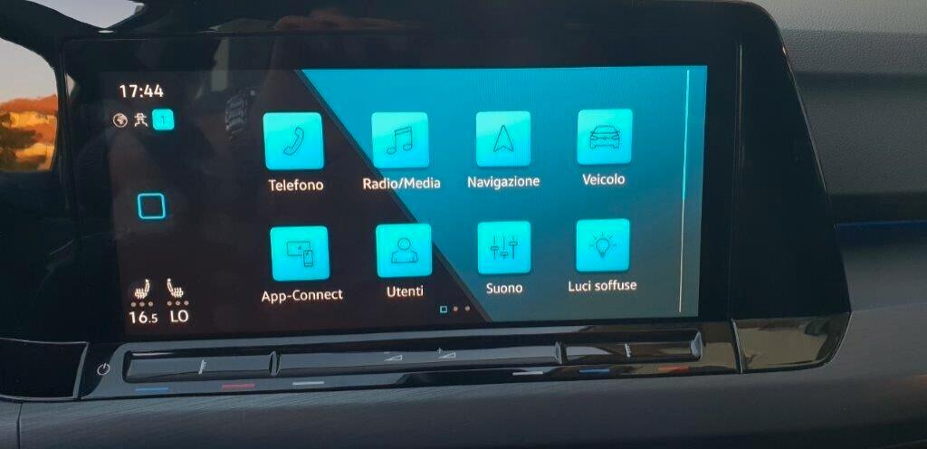 Volkswagen Golf 2.0 TDI 150 CV DSG SCR Style AZIENDALE 11.000 KM