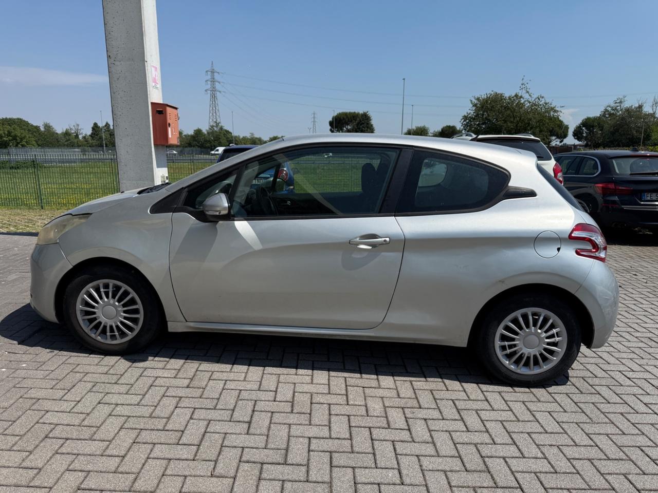 Peugeot 208 1.2 VTi 82 CV 3 porte Access