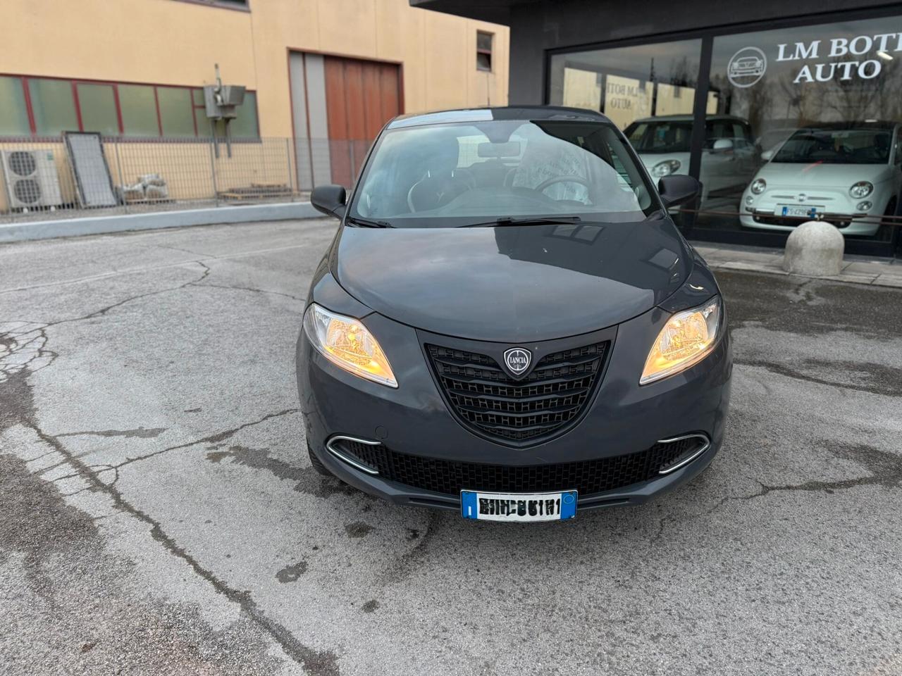 LANCIA YPSILON 0.9 METANO 2015 12 MESI DI GARANZIA
