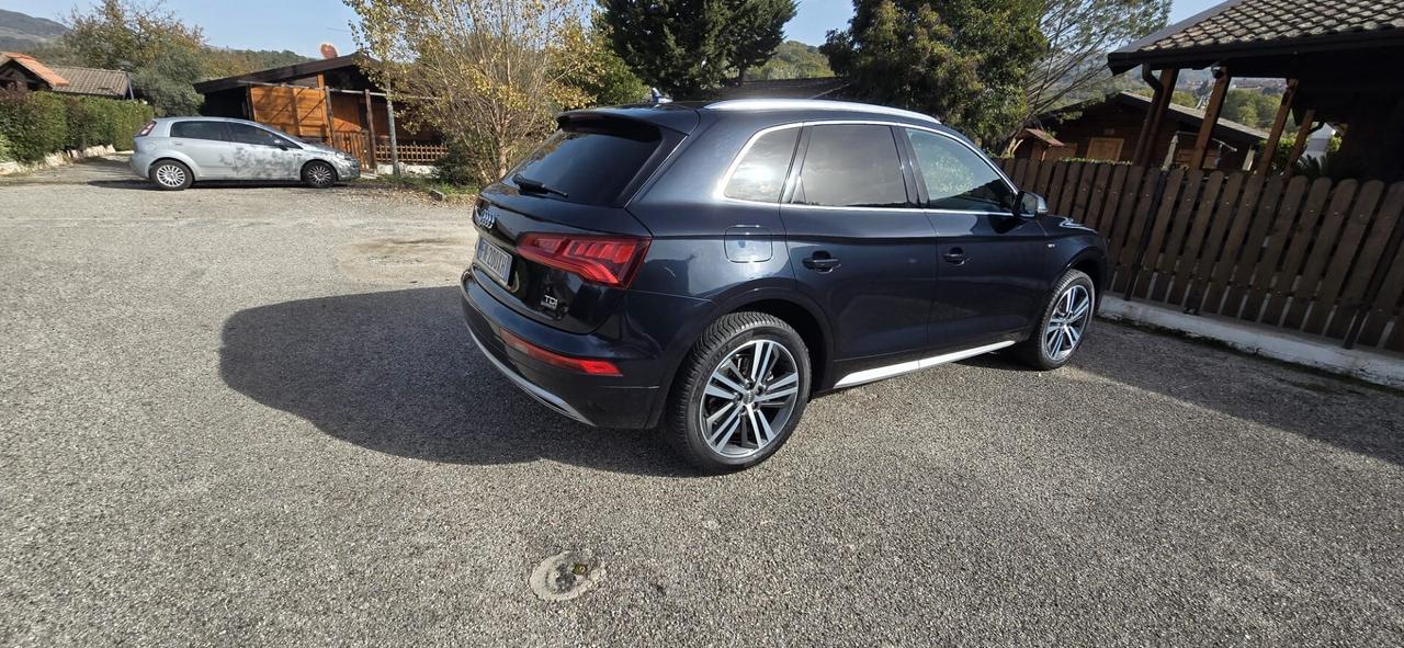 Audi Q5 2.0 TDI 190 CV quattro S tronic s-line interno esterno