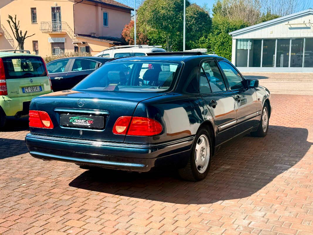 Mercedes Classe E - W210 Berlina E 200 Classic