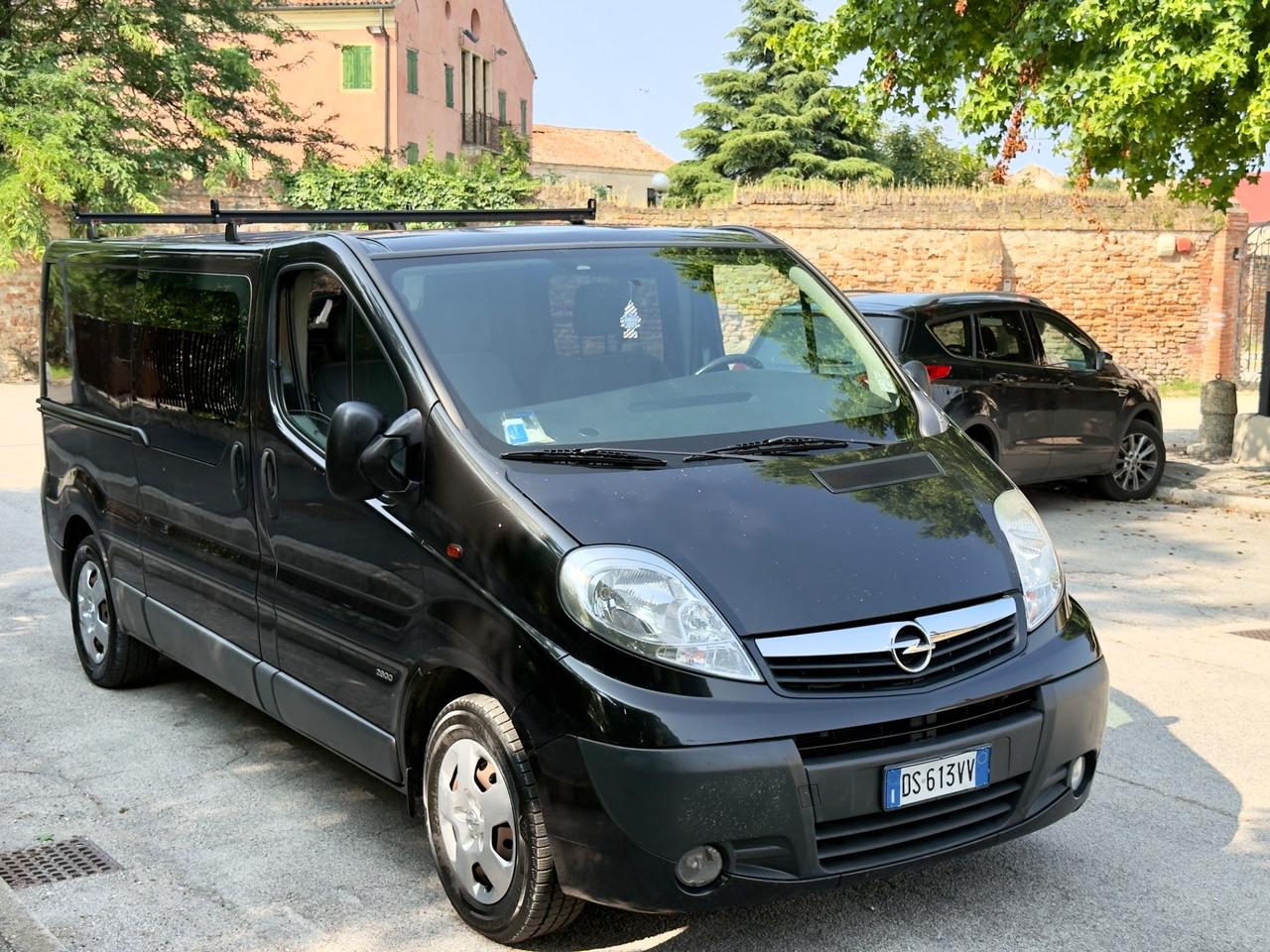 Opel Vivaro 27 2.5 CDTI PC-TN Combi Semivetrato
