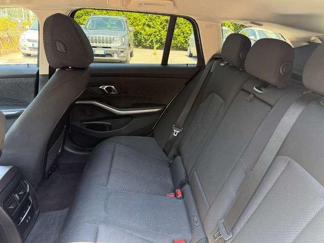 BMW 318 d 48V Touring