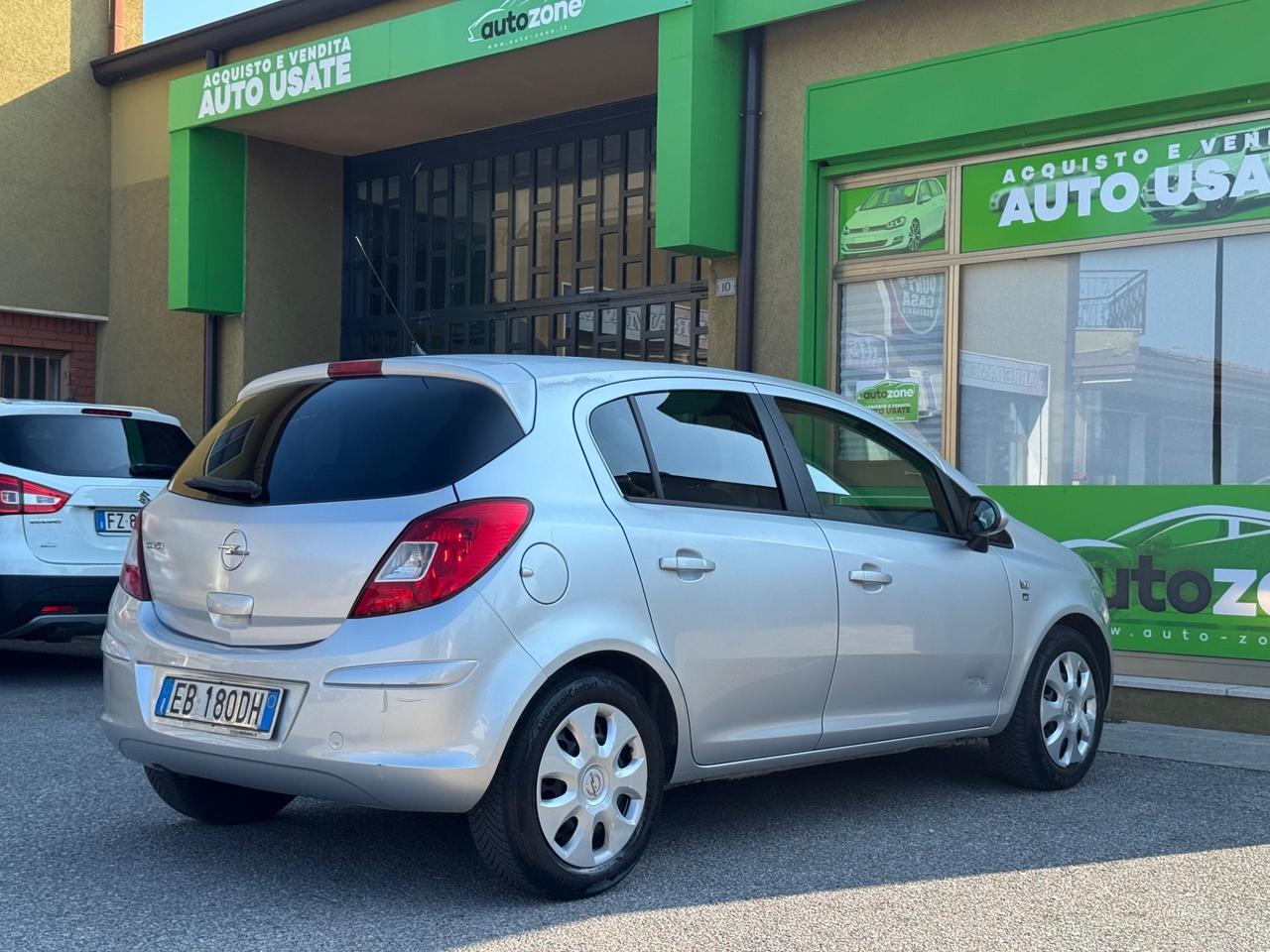 Opel Corsa 1.2 5 porte 85CV NEOPATENTATI