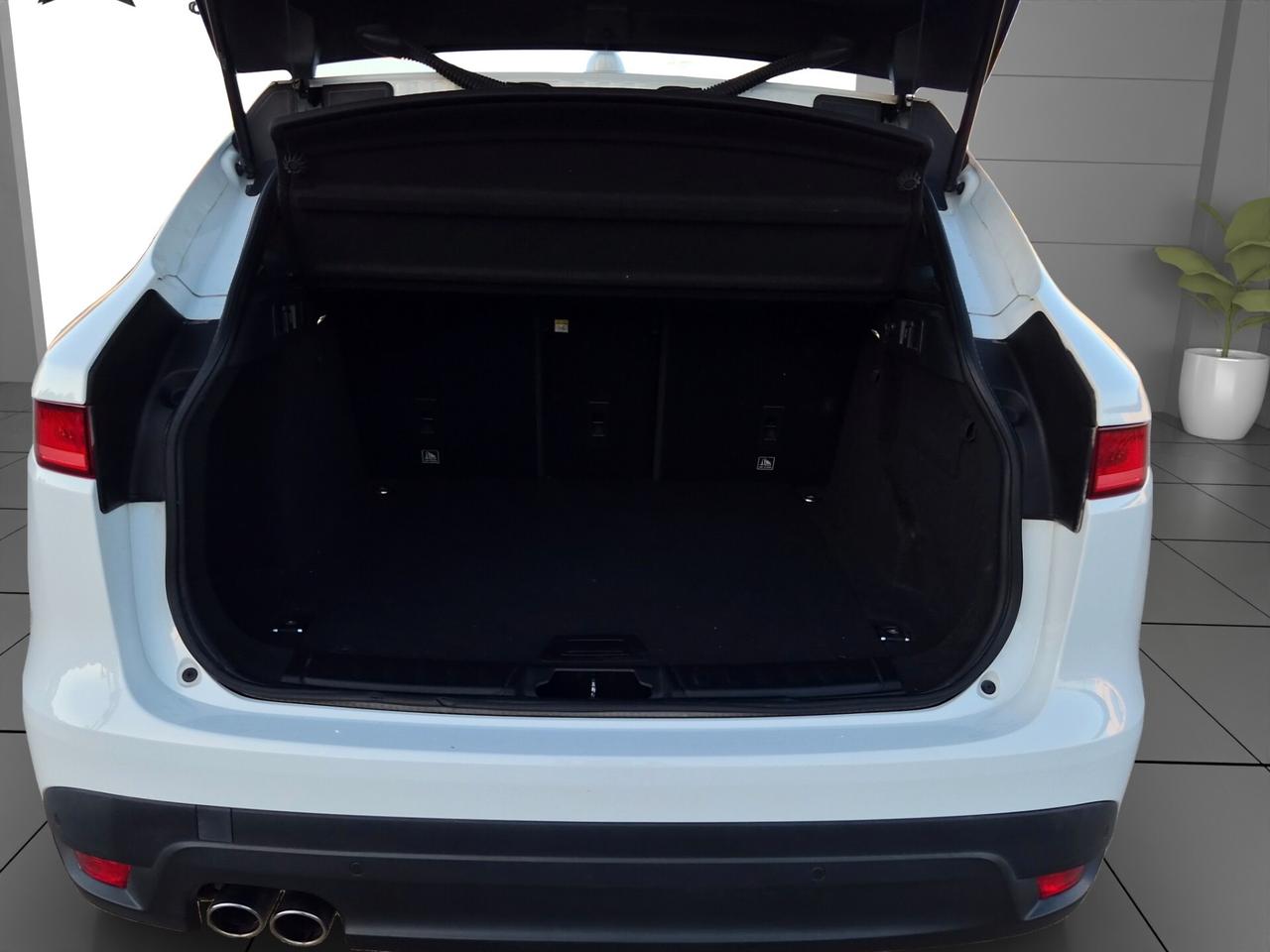 Jaguar F-Pace 2.0 D 180 CV AWD aut. Prestige