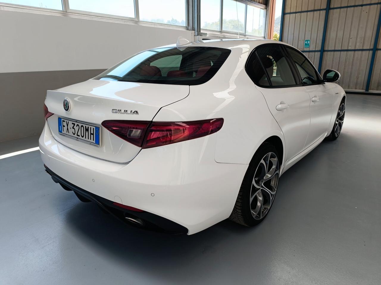 Alfa Romeo Giulia 2.2 Turbodiesel 210 CV AT8 AWD Q4 Veloce