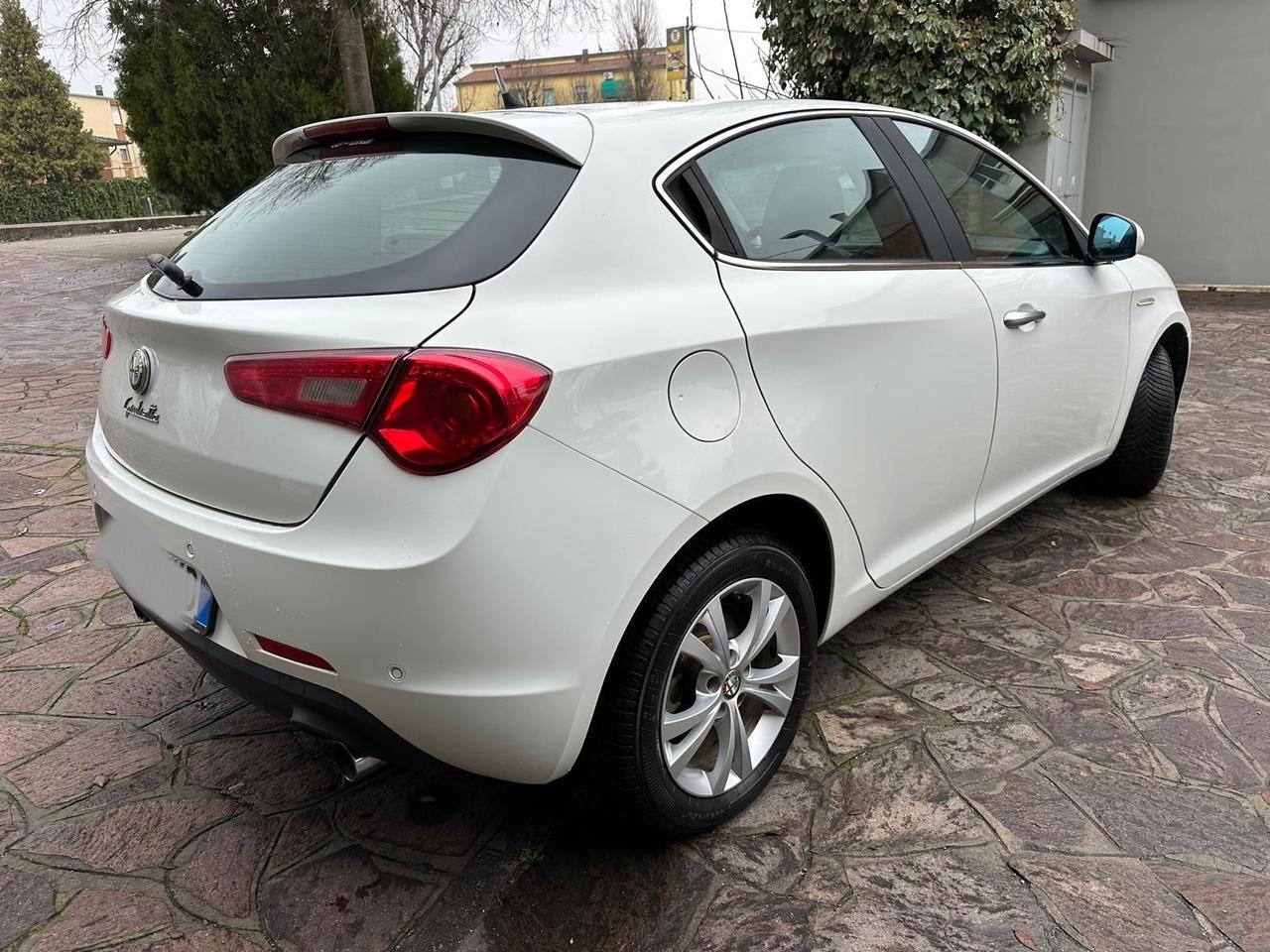 Alfa Romeo Giulietta 2.0 JTDm-2 140 CV Distinctive