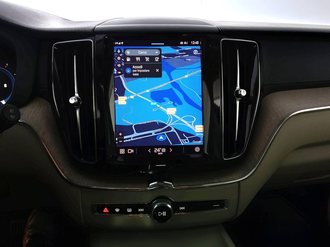 VOLVO XC60 II 2022 - XC60 2.0 b4 Inscription awd auto
