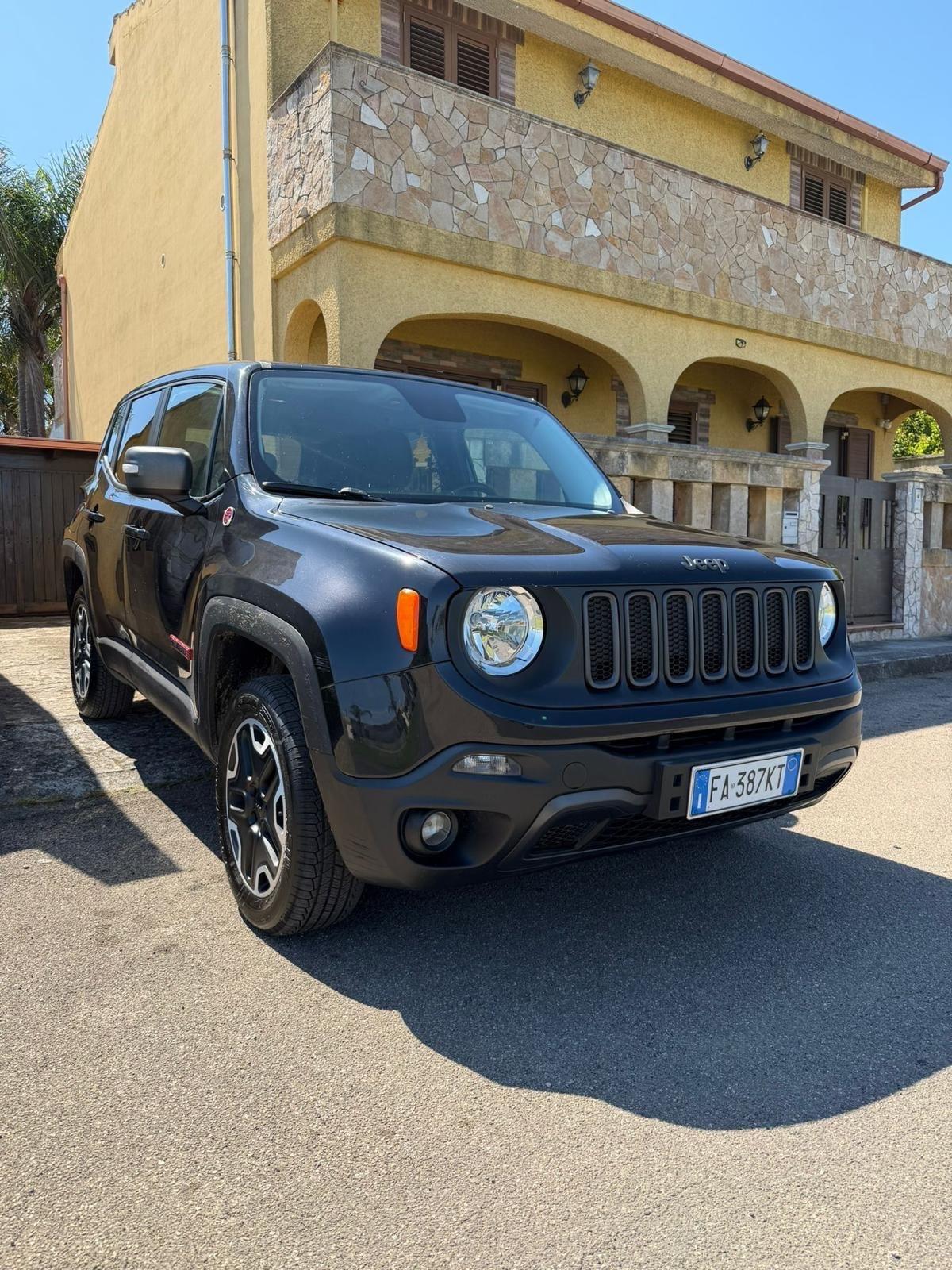 Jeep Renegade 2.0 Mjt 170CV 4WD Active Drive Low Trailhawk