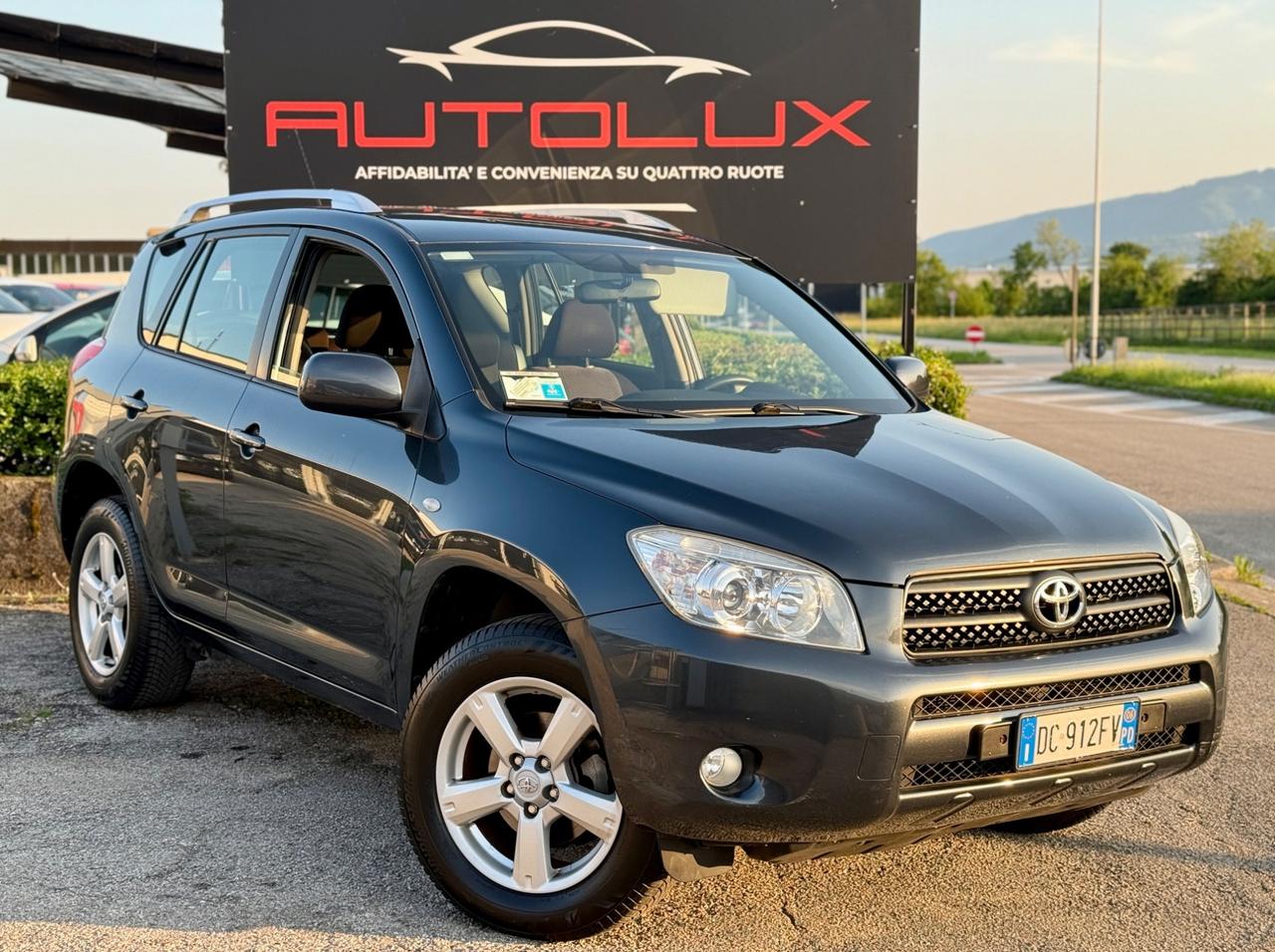 TOYOTA RAV 4 2.0 i BENZINA Luxury 112.000KM PERFETTA