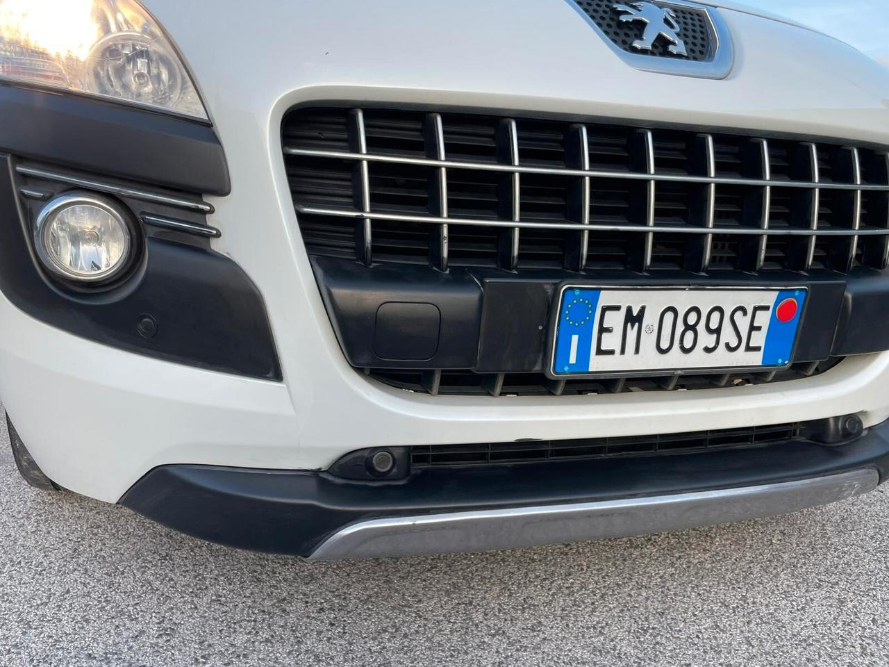 Peugeot 3008 2.0 HDi 150CV Business