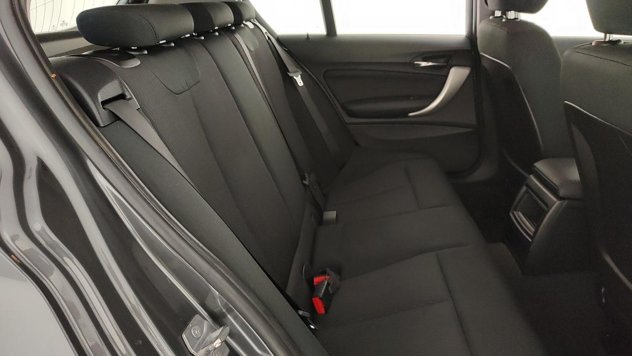 BMW Serie 1 F/20-21 2015 - 116d Business 5p auto