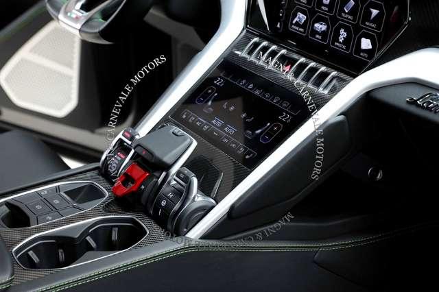 Lamborghini Urus AKRAPOVICH|FULL CARBON PACK|NIGHT VIEW|23''|B&O