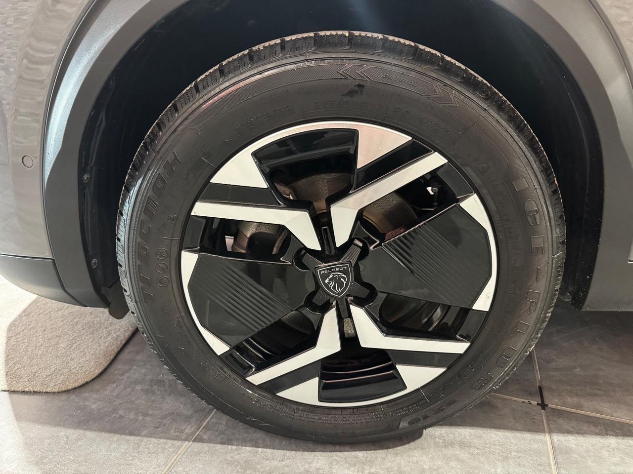 Peugeot 2008 BlueHDi 130 S&S EAT8 GT