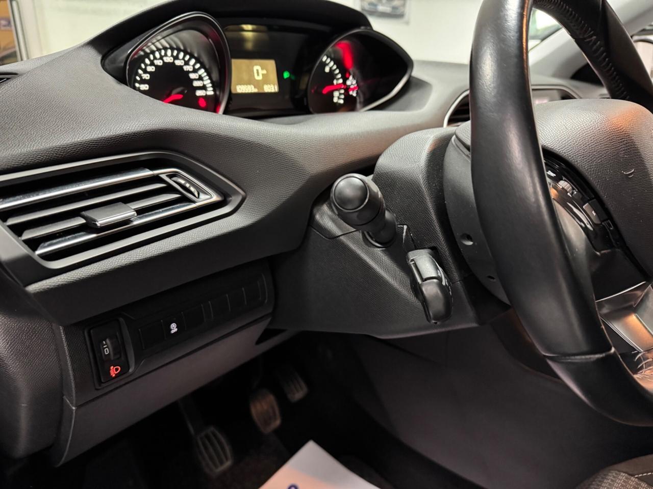 Peugeot 308 BlueHDi 130 S&S Active