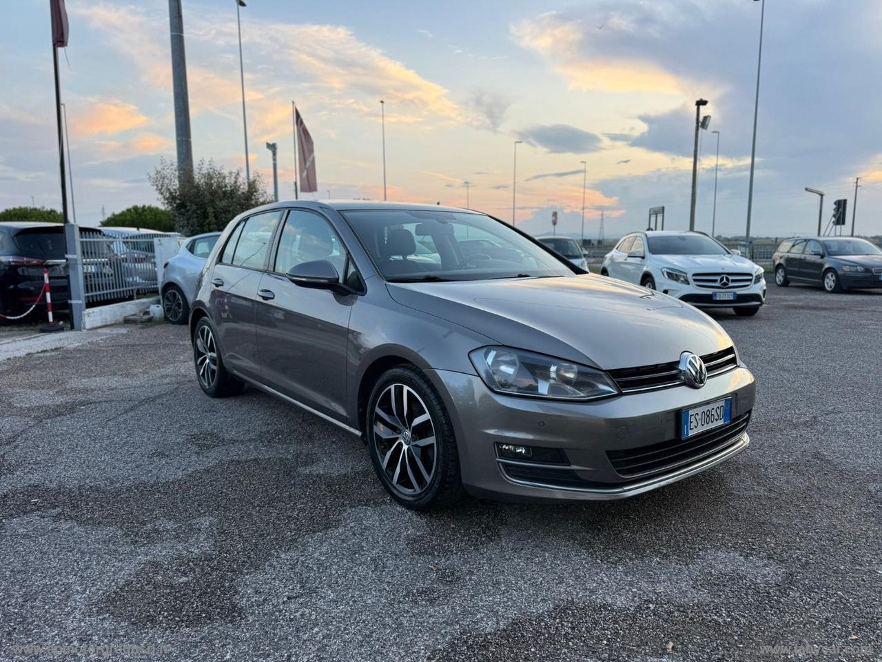 VOLKSWAGEN Golf 1.6 TDI 5 PORTE 4 MOTION BLUEMOTION TECHNOLOGY