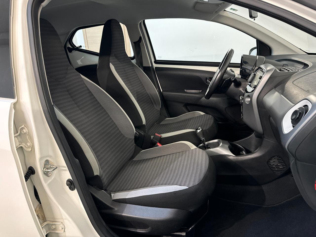 Aygo 5p 1.0 x-cite EURO6 AUTOMATICA TELECAMERA