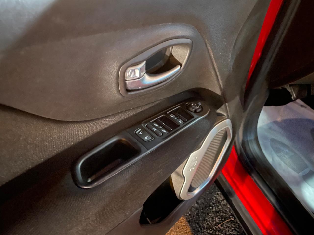 Jeep Renegade 1.6 Mjt DDCT 120 CV Longitude