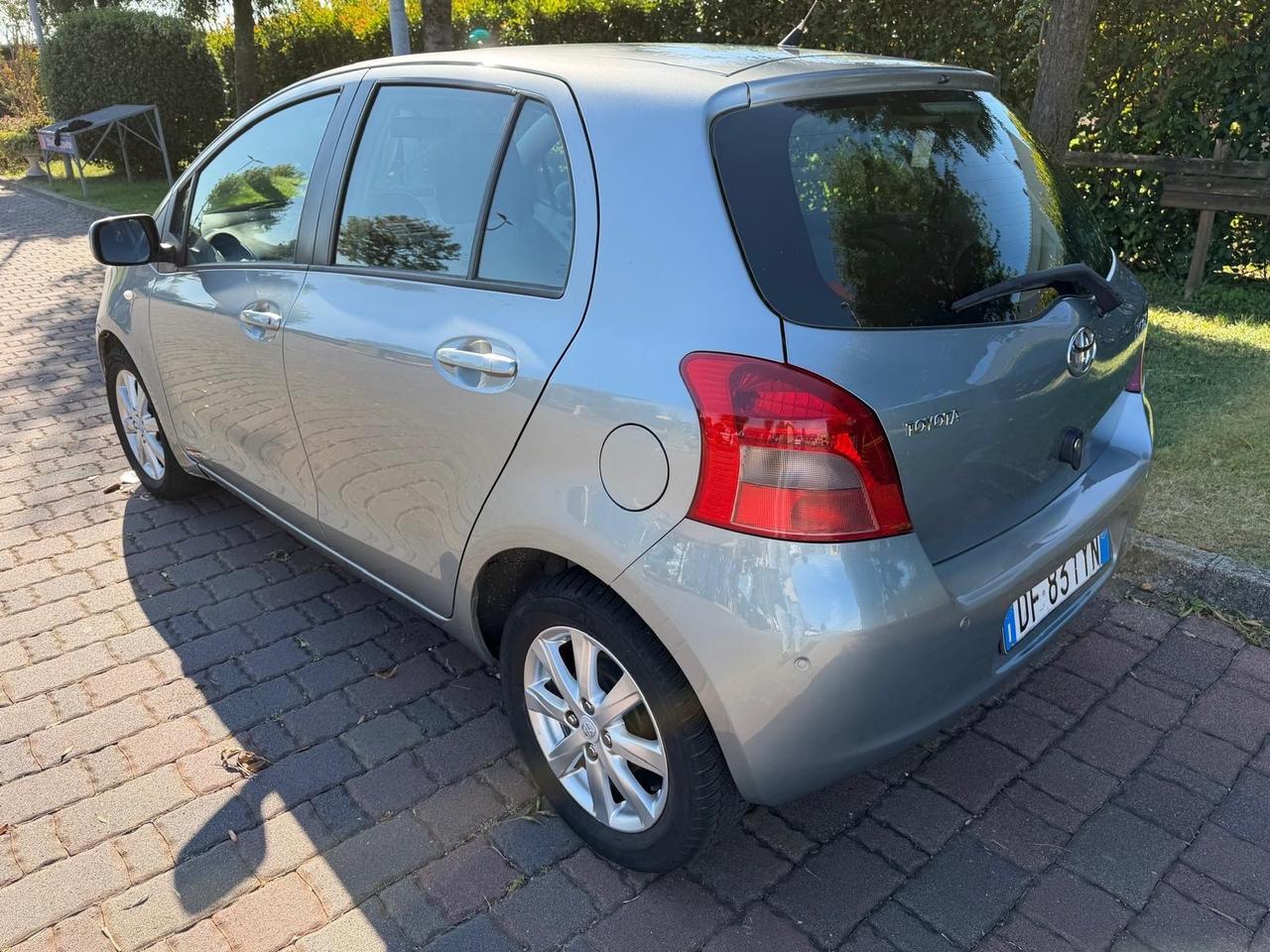 Toyota Yaris 1.3 5 porte automatica
