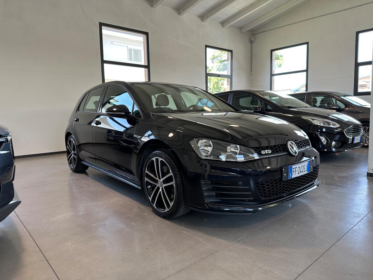 Volkswagen Golf GTD 2.0 TDI DSG 5p. Business BlueMotion Technology