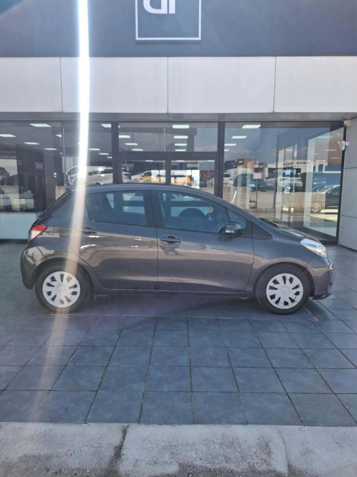 Toyota Yaris 1.4 D-4D 5 porte Lounge