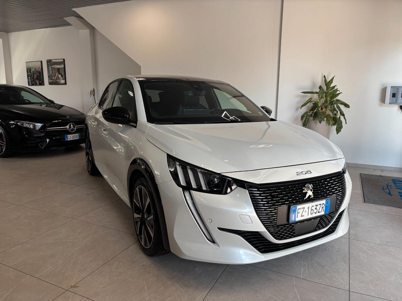 Peugeot 208 PureTech 100 Stop&Start 5 porte GT Line